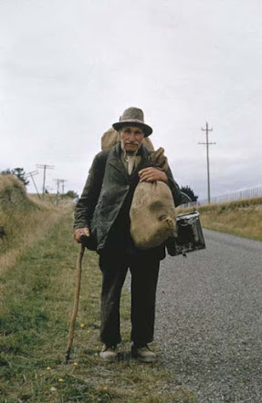 Reference from https://teara.govt.nz/en/photograph/9856/russian-jack