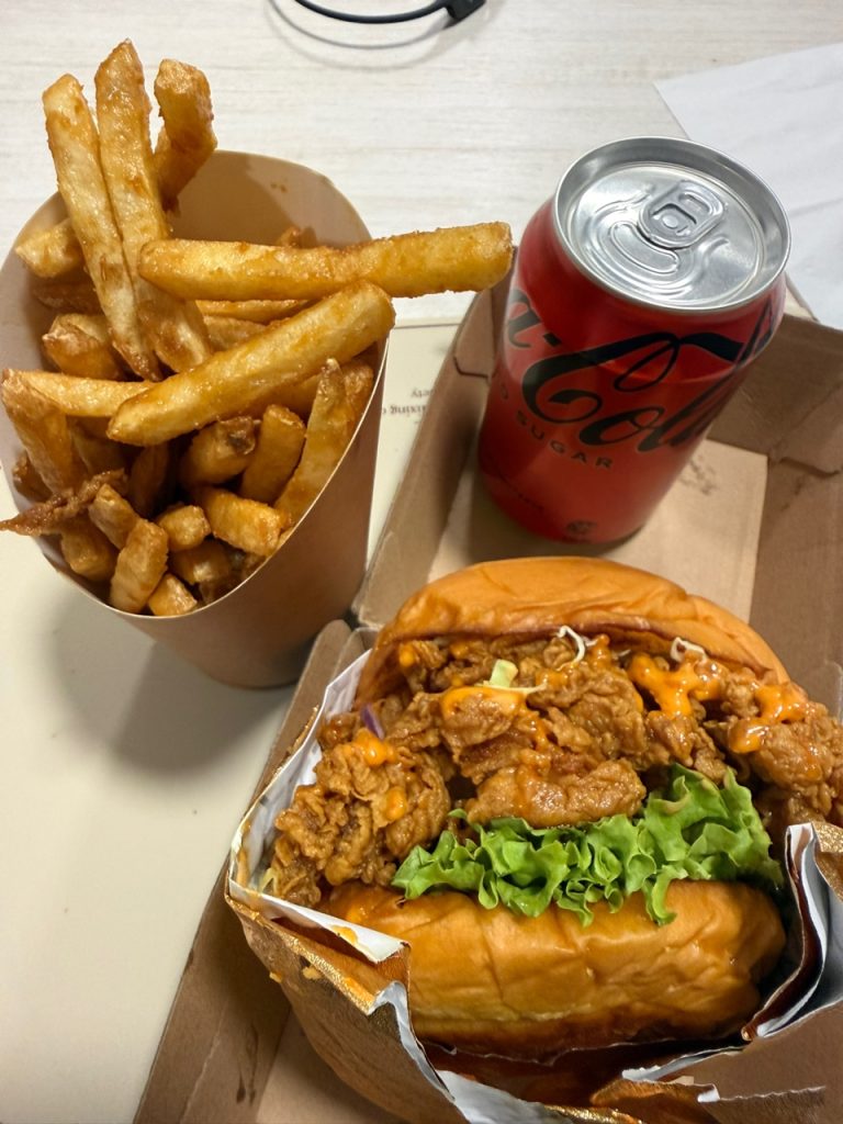 오클랜드 Hobsonville에 숨어있는 트레일러 버거 맛집, 필링스버거